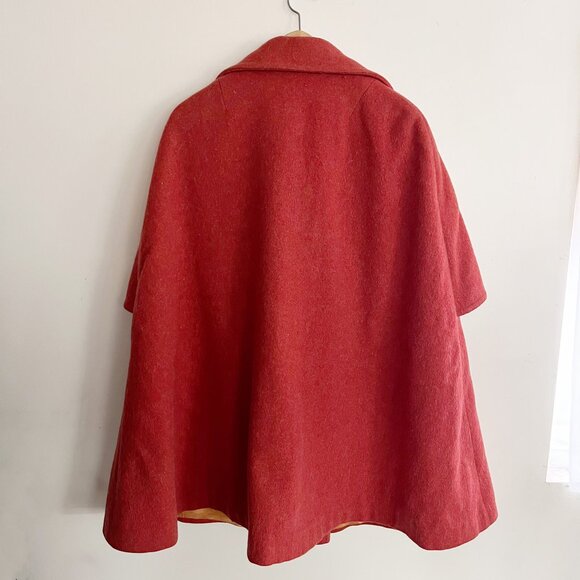 Vintage Mod Wool Cape | Davis of Boston | One Size Fits Most - Picture 4 of 9